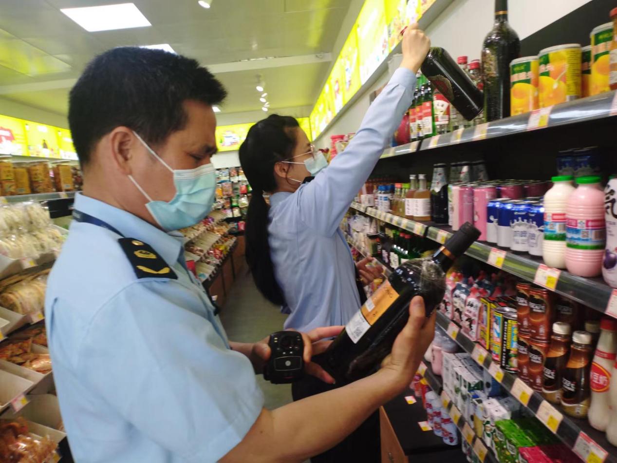 雁山區市場監管局多措并舉，精準施策穩市場主體激活力——以酒類經營為例看成效